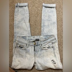 Distressed AE jeans